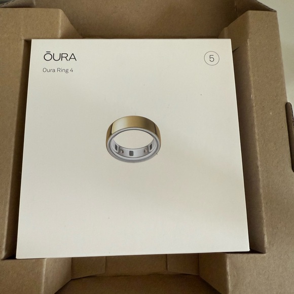 Oura Ring 4 with Gold and Silver Accents - Picture 1 of 4